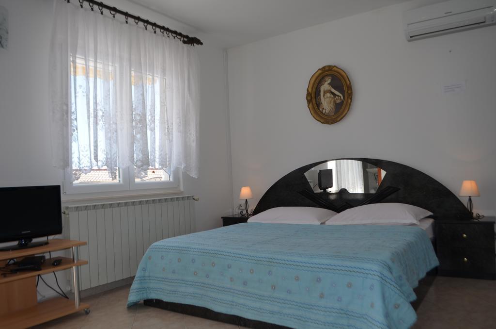 Apartmani Gracin Zorka Primošten Exterior foto